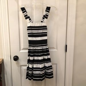 Banana Republic black and white cross back sun dress